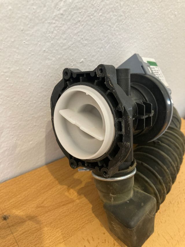Whirlpool Indesit bomba de drenaje C00855480