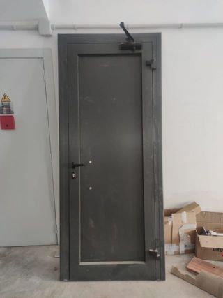 Puerta aluminio