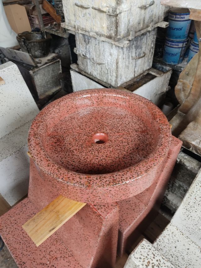 Lavabo de piedra.