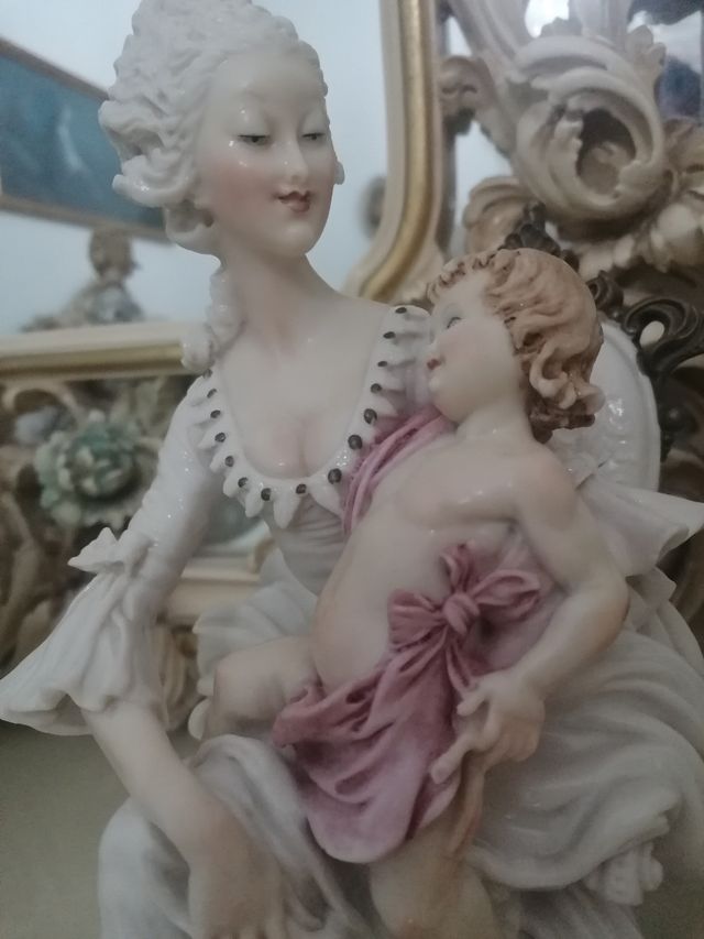 Giuseppe Armani statuina maternità