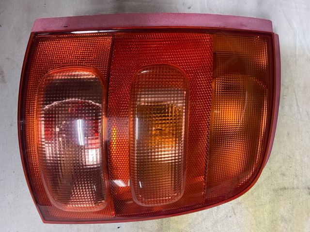 Pilotos traseros Nissan Micra