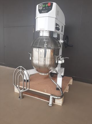 PLANETARIA 4O LT  PARA BATIR, MEZCLAR Y AMASAR