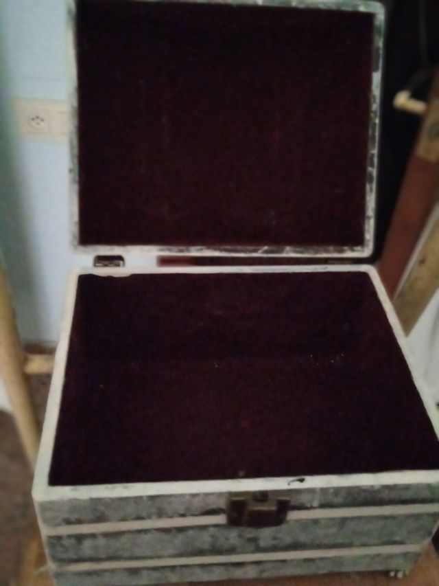 Baul de madera para reciclar