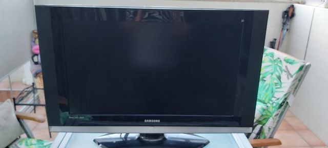 Televisor LCD Samsung 32" HD. Rebajado + 50%