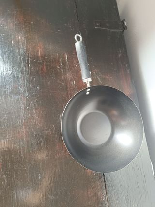 Frigideira Wook com pega preto