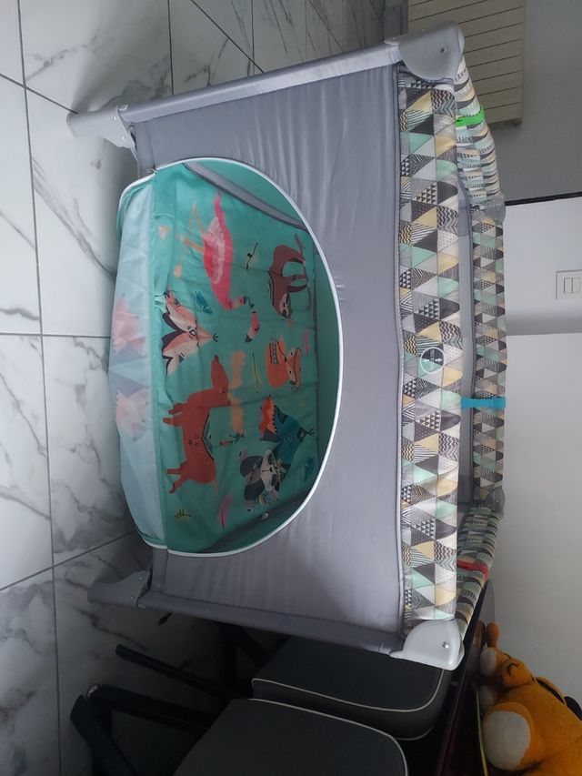 Parque infantil Lionelo