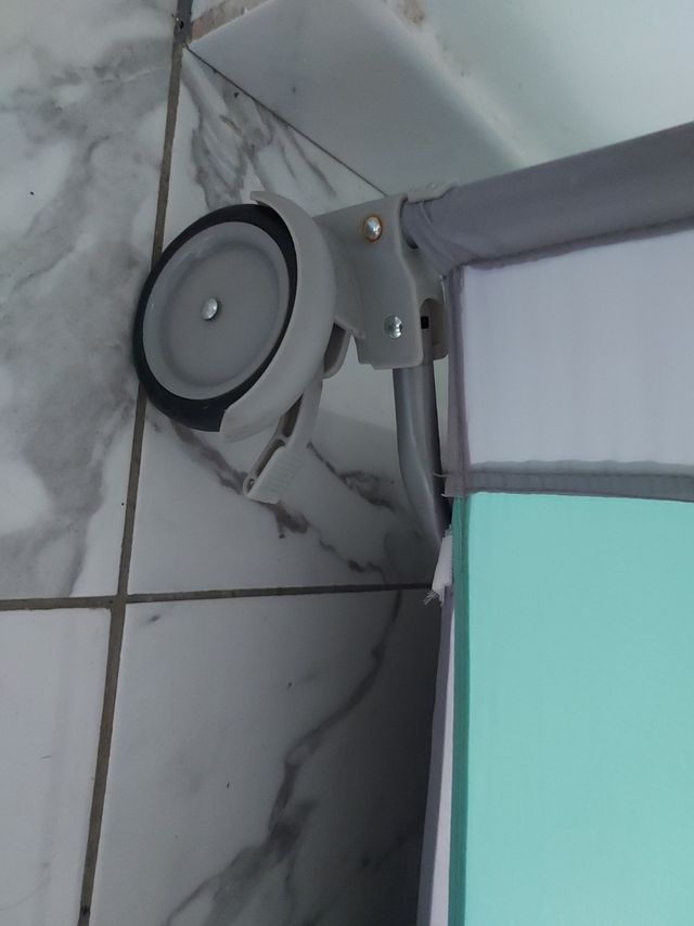 Parque infantil Lionelo