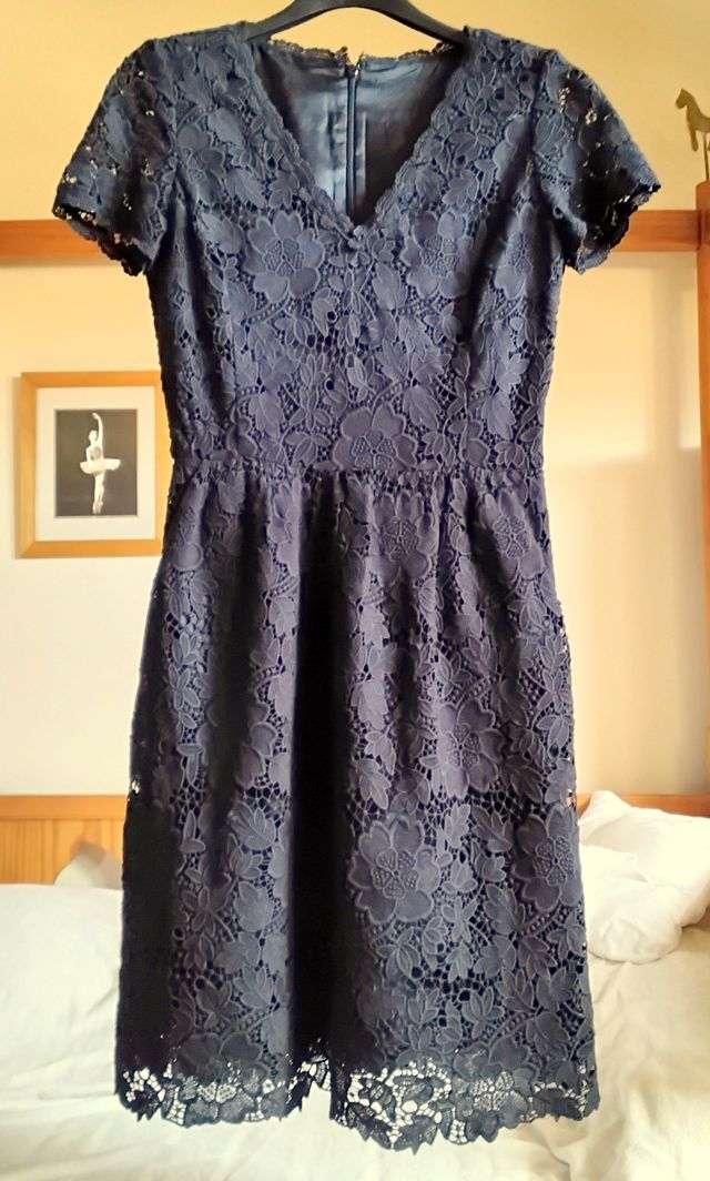 vestido nuevo, guipur , Pedro del Hierro, talla 38