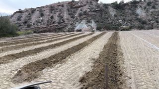 Se hacen trabajos con el tractor