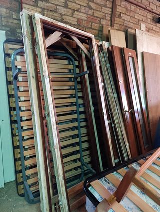 Varios marcos + puerta de paso interior + tapajunt