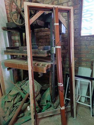 Varios marcos + puerta de paso interior + tapajunt