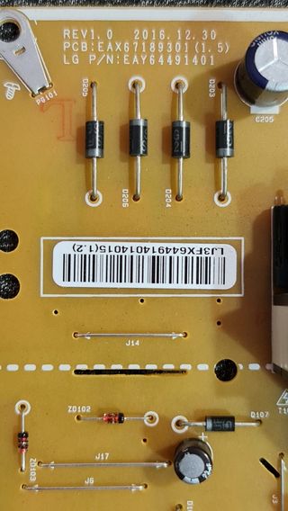 FUENTE DE ALIMENTACIÓN 