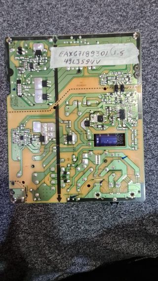 FUENTE DE ALIMENTACIÓN 