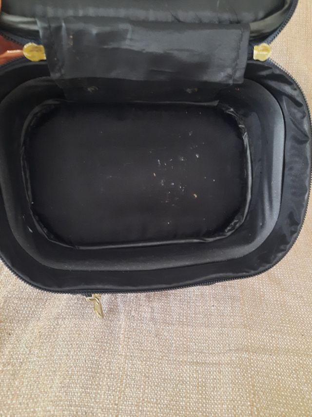 Neceser con espejo aumento