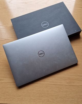 Ordenador portátil DELL XPS 13 9370