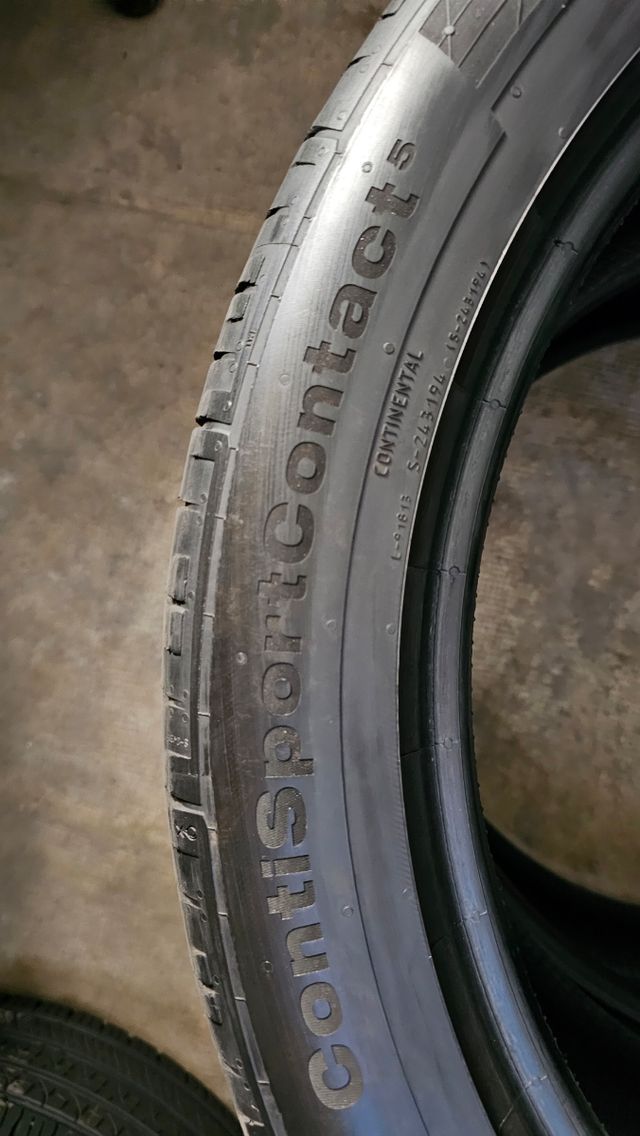 Neumáticos 295 40 22 Continental