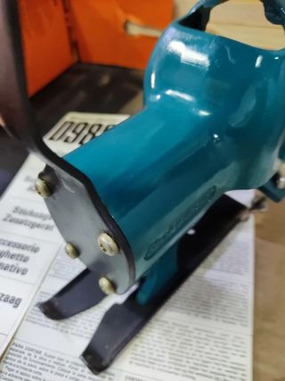 Taladro con adaptador lijadora y sierra