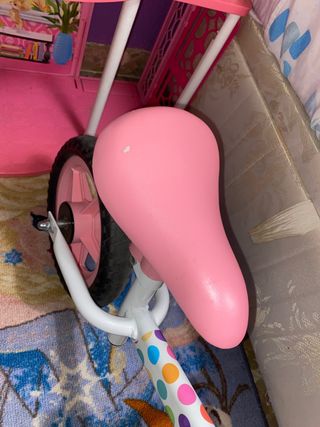 Bicicleta sin pedales rosa