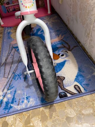 Bicicleta sin pedales rosa