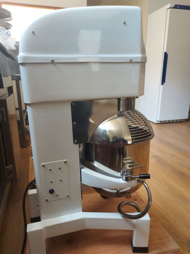 PLANETARIA APS20 PARA BATIR,MEZCLAR Y AMASAR