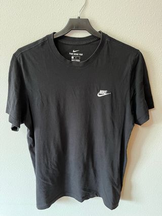 Camiseta negra de Nike talla M