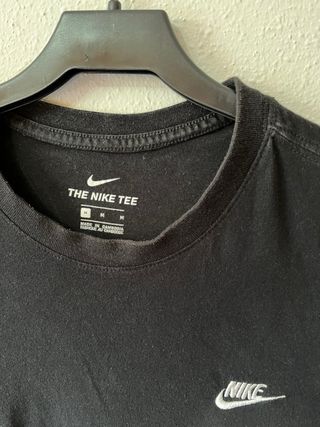 Camiseta negra de Nike talla M