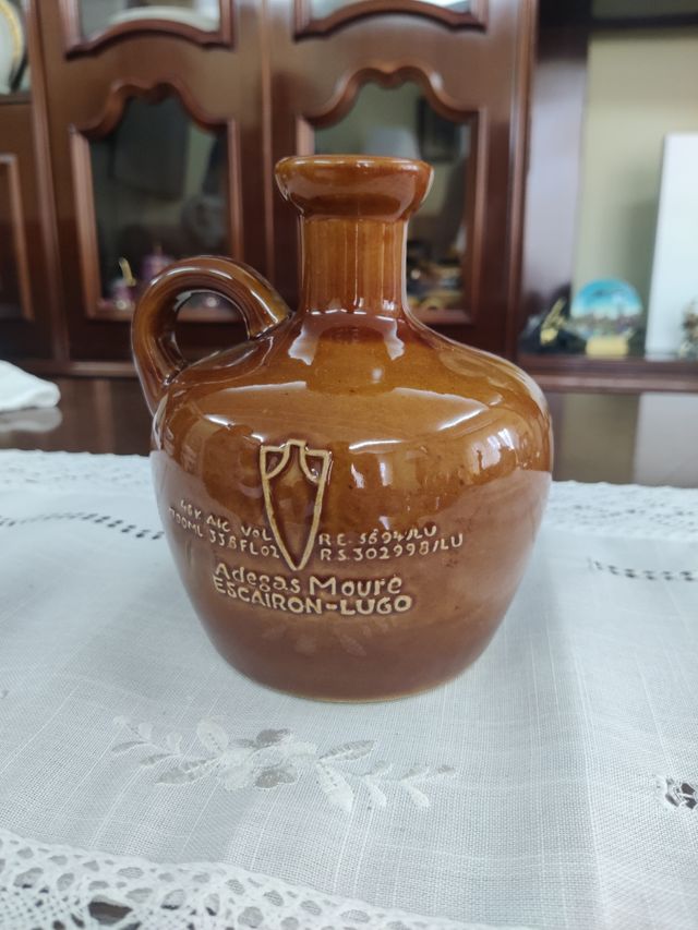 Vecchia scatola di liquori