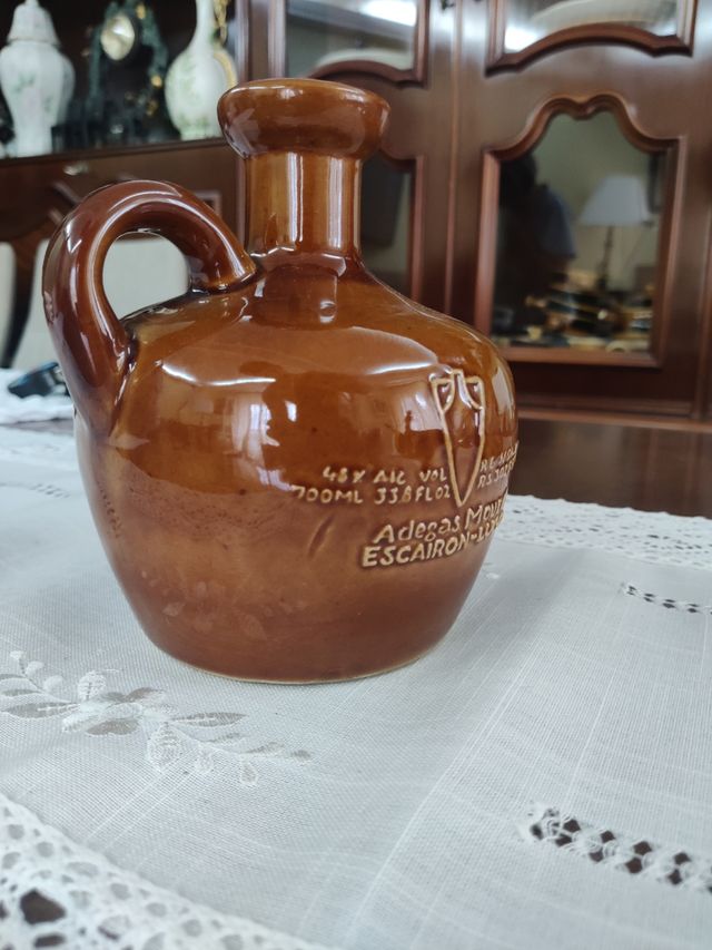 Vecchia scatola di liquori