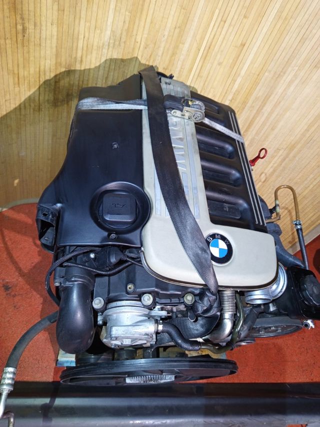 Motor BMW 330 