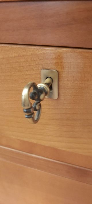 Cómoda madera maciza