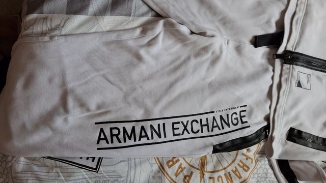 Vendo Buzo completo Armani Exchange