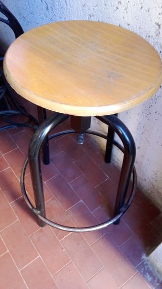 Sgabello legno e acciaio 