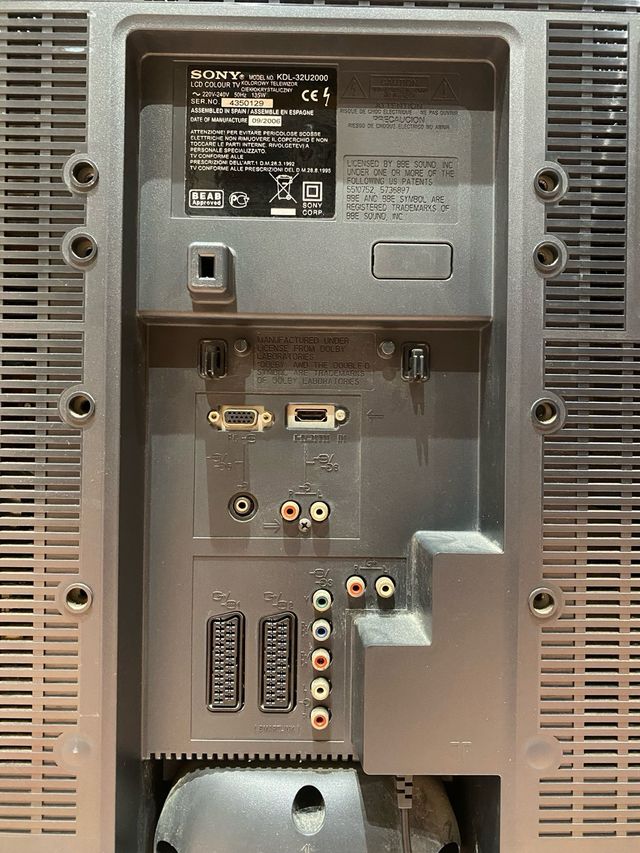 Television SONY modelo KDL32U200