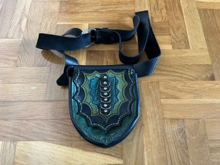 Riñonera/bolso de cuero artesanal