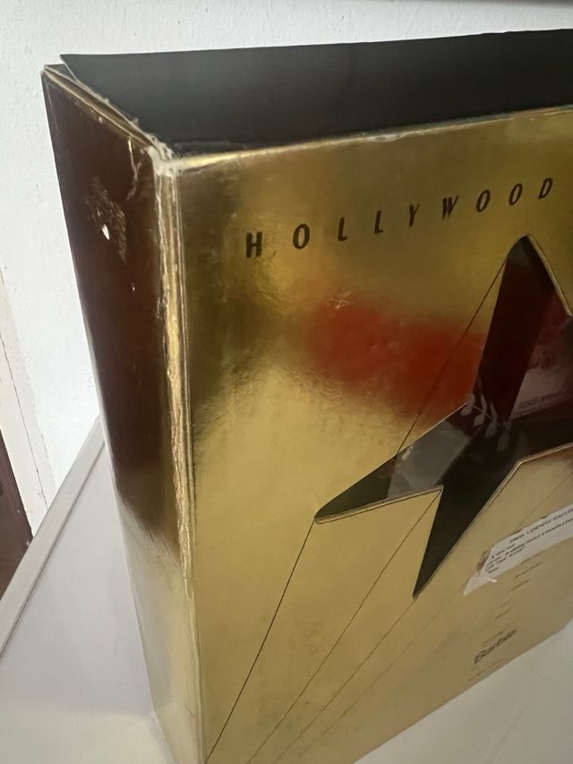 Barbie Scarlett O’hara con vestido blanco