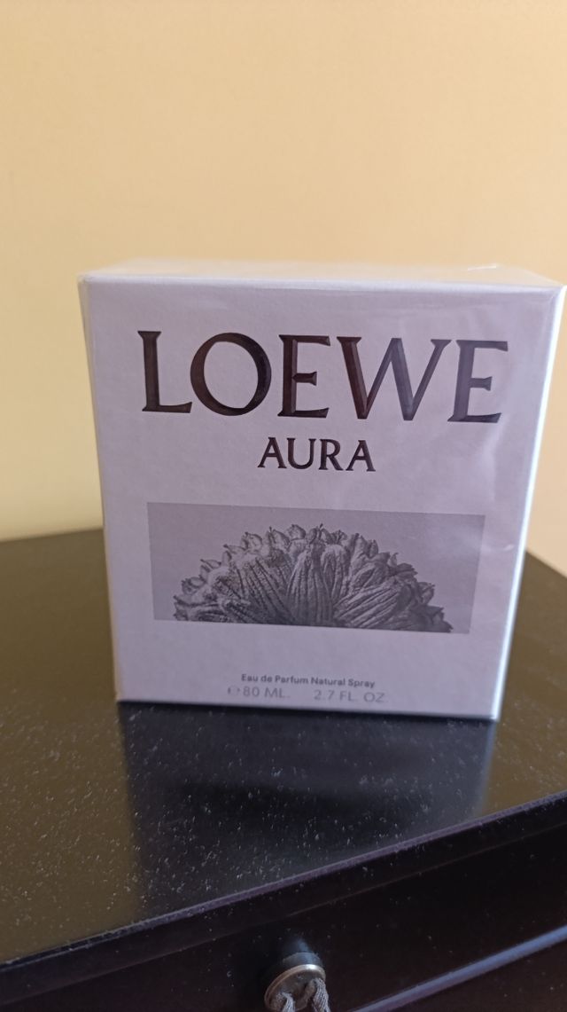 Perfume Aura Loewe