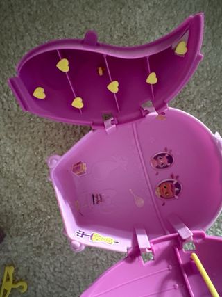 Bebes llorones con armario y accesorios