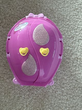 Bebes llorones con armario y accesorios