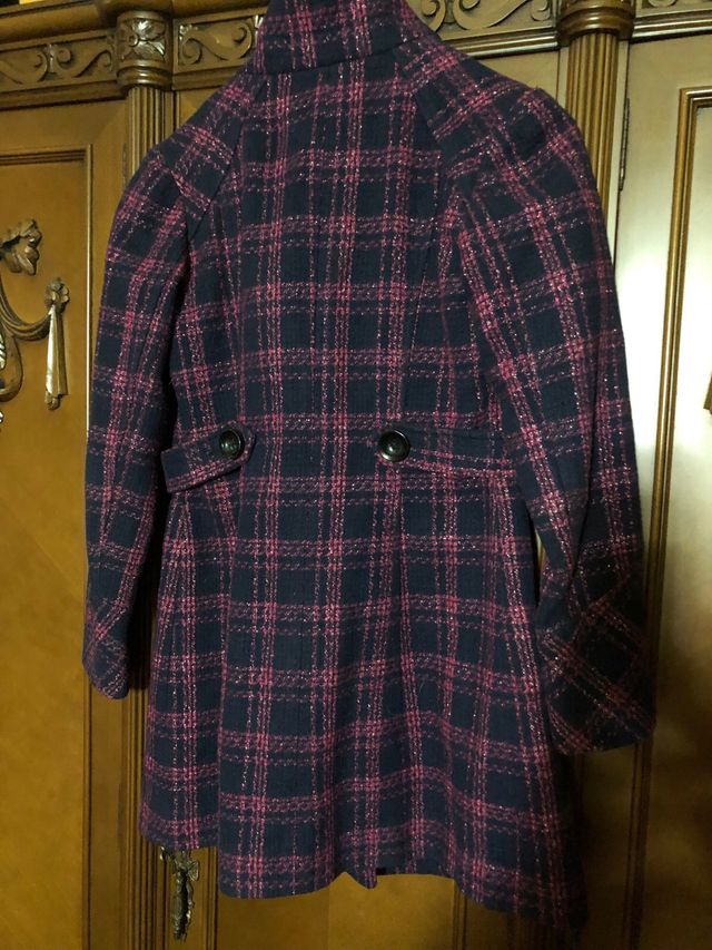 Chaqueta chica rosa con brillante muy elegante