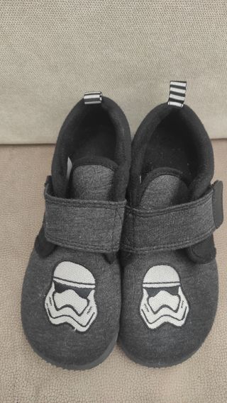 Zapatos niño T32..5€/ par
