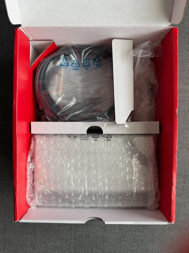 Nintendo Switch OLED + Gioco + microSD da 128 GB