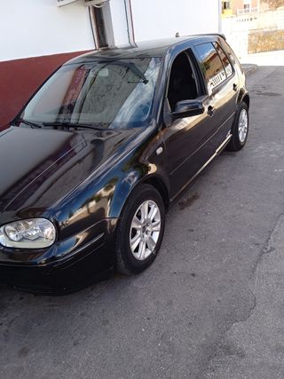 Volkswagen Golf  del 2002