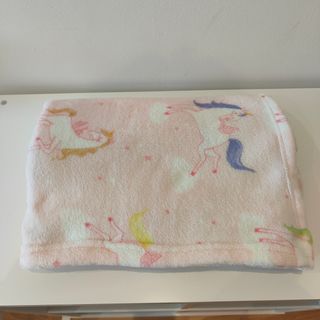 Manta y fundas de cojín de unicornio