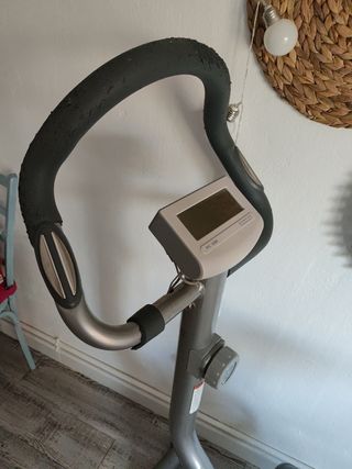 Bicicleta estática. Leer descripción 