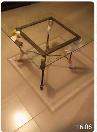 Mesa forja y cristal