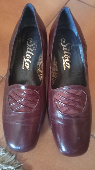 Zapatos N°38 Piel Ancho especial tienda Silvio 