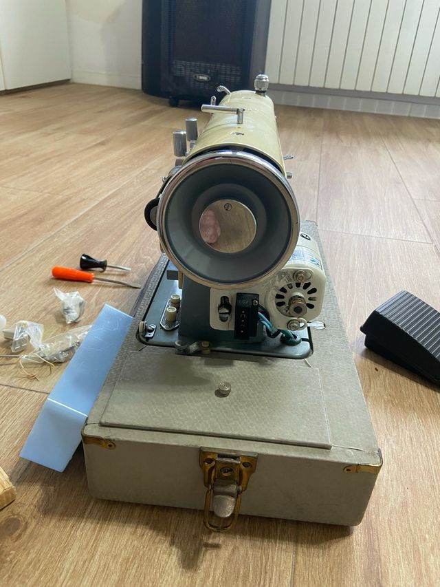 Maquina de coser/costura PHILCO MATIC