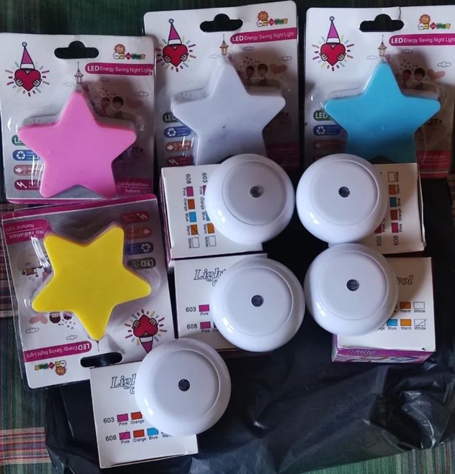 Luz LED -NUEVAS- Nocturna Enchufe con Sensor