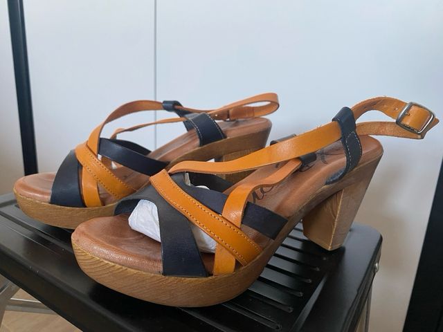 Zapatos sandalia de piel con suela de gel