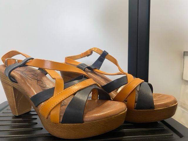 Zapatos sandalia de piel con suela de gel